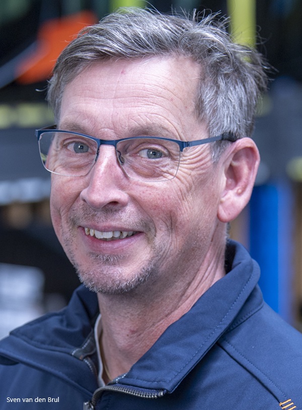 Autotaalglas-Rijzende-Ster-van_het-Jaar-26-Sven_van_den_Brul.jpg